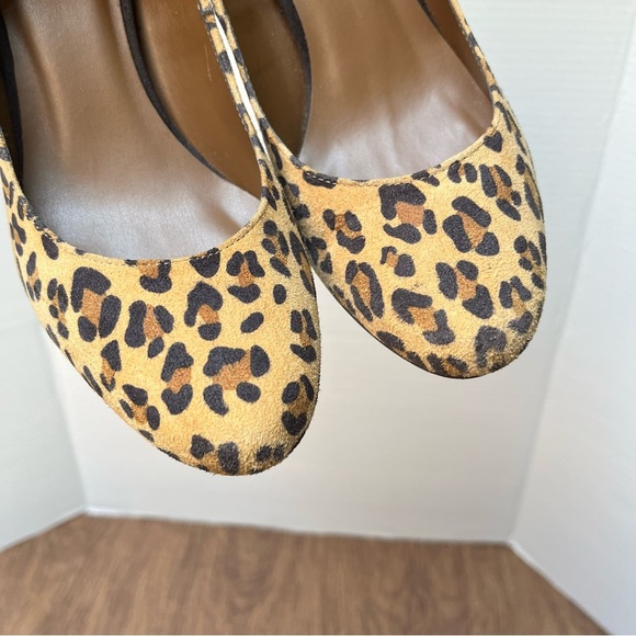 Liz Claiborne Leopard Cheetah Leather Heels Size 7.5 - Picture 14 of 14
